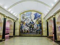 Mosaico en el metro de San Petersburgo